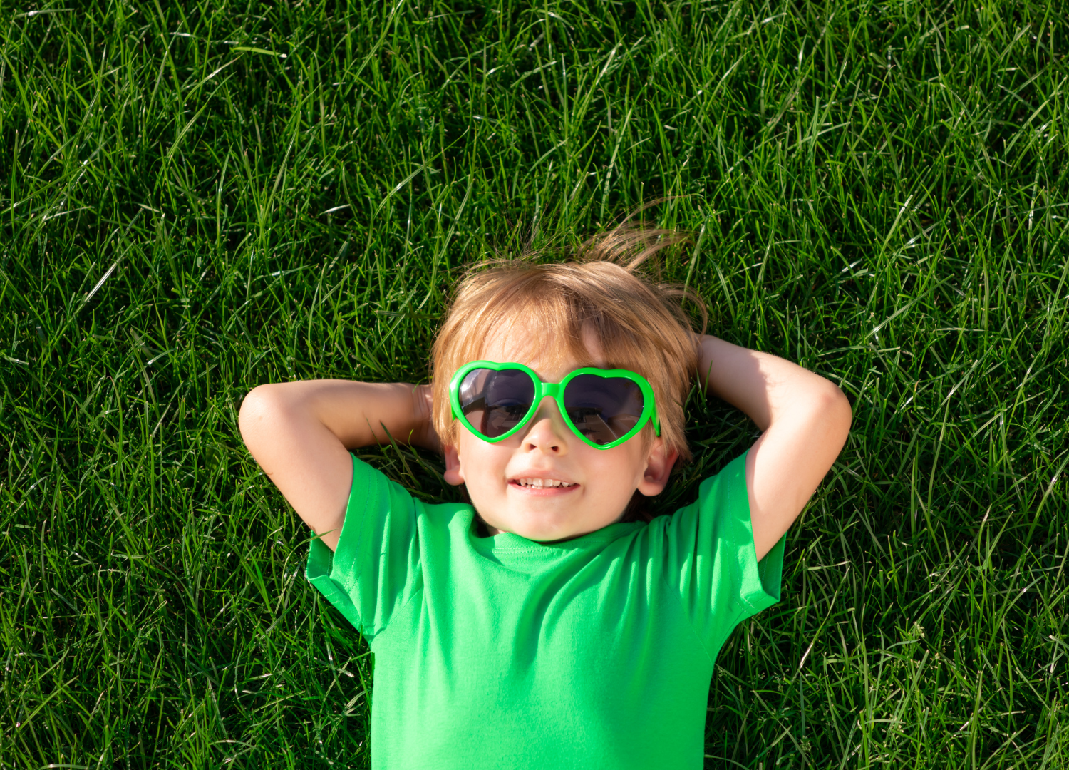 Czy warto kupować dziecięce okulary przeciwsłoneczne?